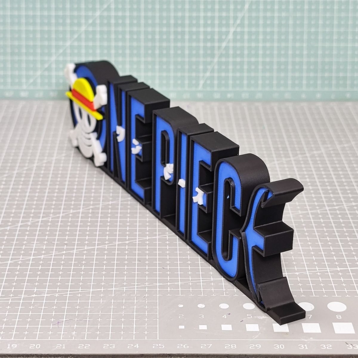 20cm One Piece Logo Figure 3D  – обзор и цена Home Office Romance Manga