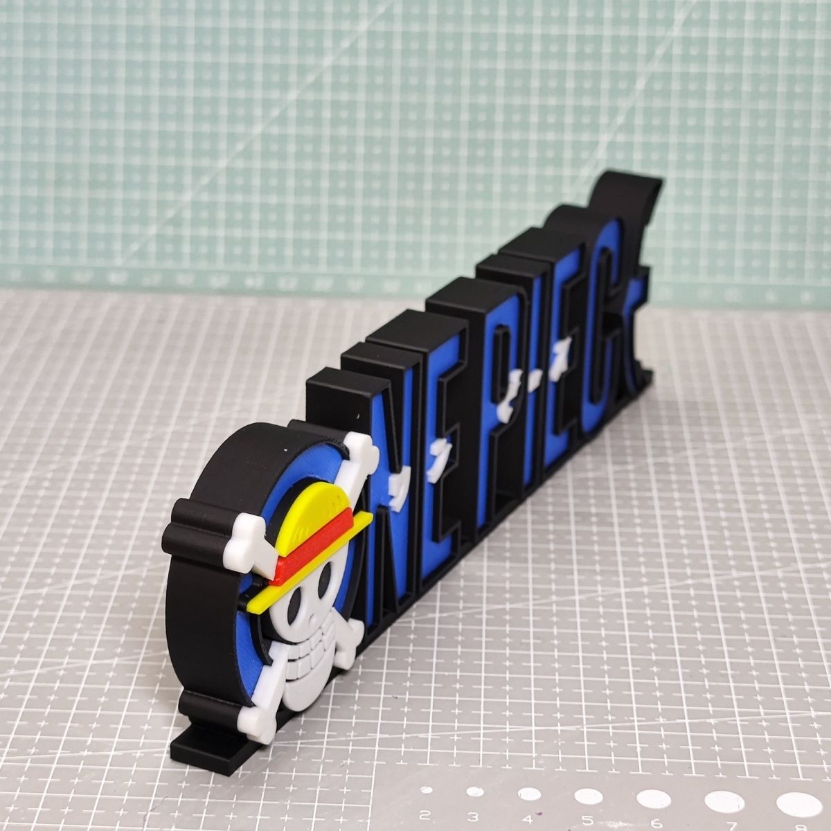 20cm One Piece Logo Figure 3D  – обзор и цена Home Office Romance Manga